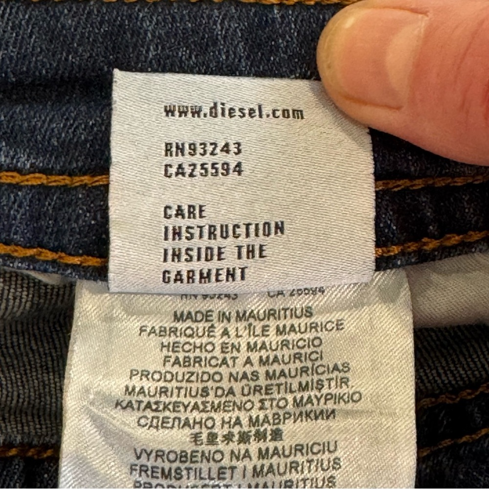 👖 Diesel Thommer Slim Fit Jeans – Classic Wash 👖 - Picture 12 of 12